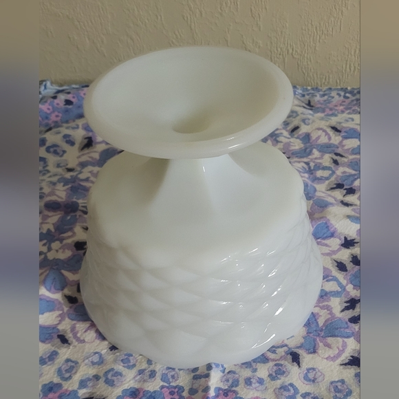 Milk Glass Basket Diamond/Weave Pedestal Candy Dish Bowl Scalloped Edge - Picture 9 of 10